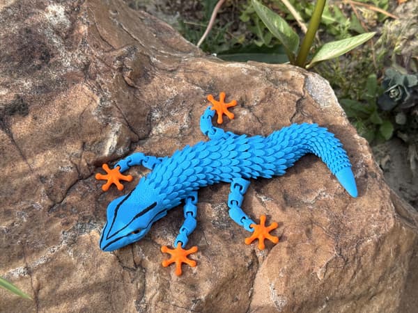 Williams’ 3D Gecko – a movable, flexible figurine, a unique terrarium decoration