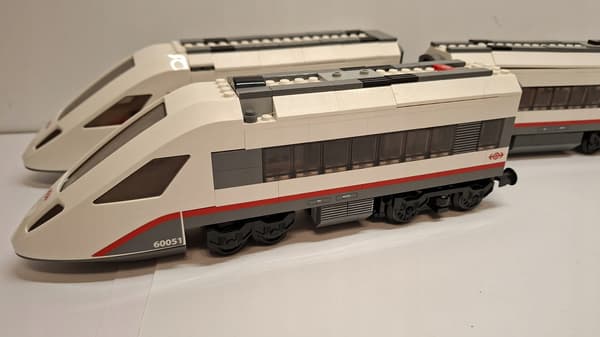 LEGO City Remote-Controlled RC Passenger Train 60051 + Powered Up