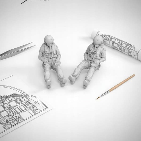 Model aeroplane Highly detailed Pilot figurines Resin crew model Combat aircraft