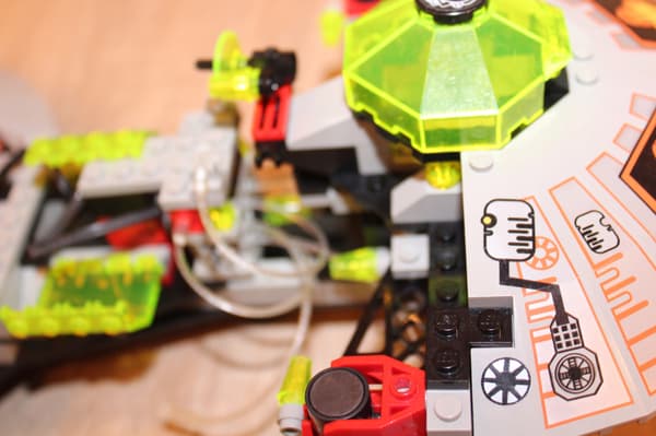 LEGO CLASSIC SPACE 6979 Interstellar UFO Starfighter – a unique set