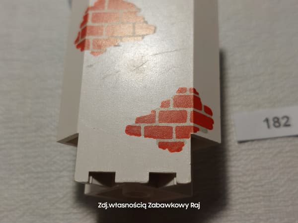 LEGO 2345pb02 Corner panel with red brick