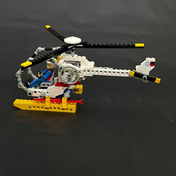 8640 LEGO White Helicopter