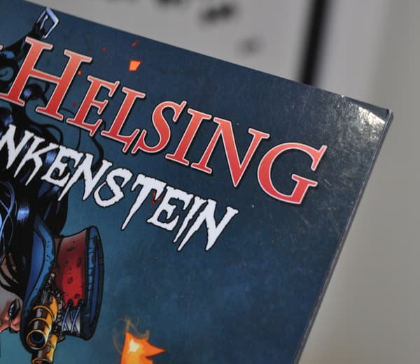 BDB Van Helsing vs Frankenstein SC ENGLISH
