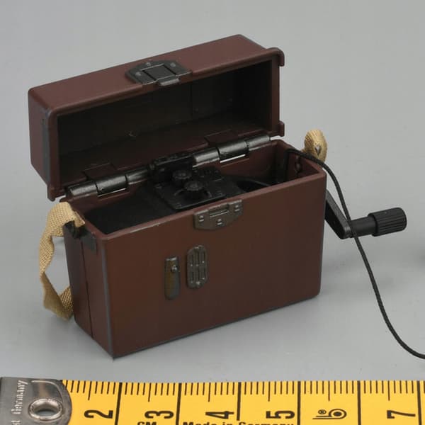 1/6 scale mobile phone model – Mini realistic accessories for action figures, aged 12 and over