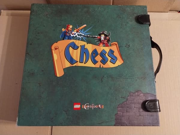 852001 Lego 852001 Castle Fantasy Era Chess Set Case, 2007
