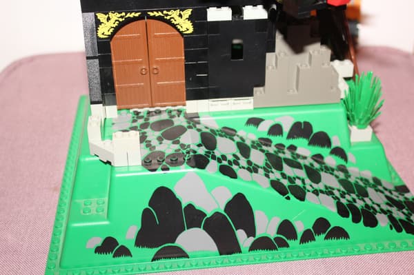 LEGO CASTLE 6082-2 INSTRUCTIONS: Fire Breathing Fortress – A UNIQUE SET