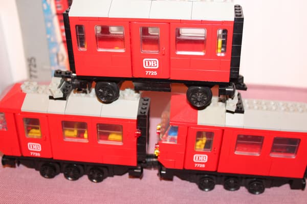 LEGO CITY TOWN TRAIN 7725 set with TRAIN INSTRUCTIONS