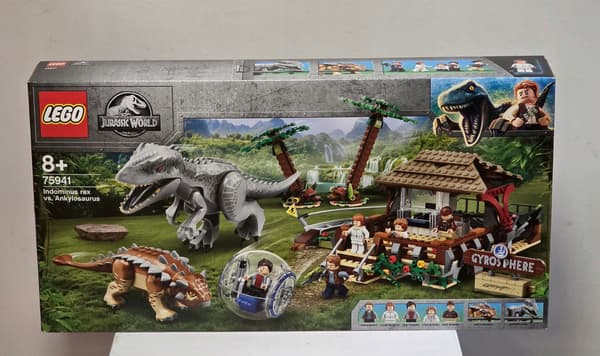 LEGO Jurassic World Indominus Rex vs Ankylosaurus Set 75941
