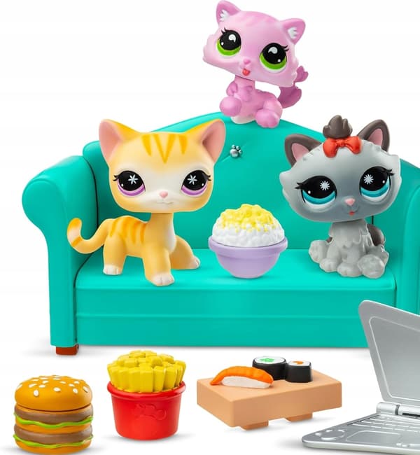 COLLECTORS’ SET: 3 ANIMALS, 7 ACCESSORIES, CODE CARD – FOR CHILDREN AGED 4+