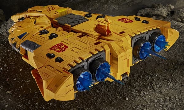 Transformers Titan WFCK30 Autobot Ark 48cm Figure