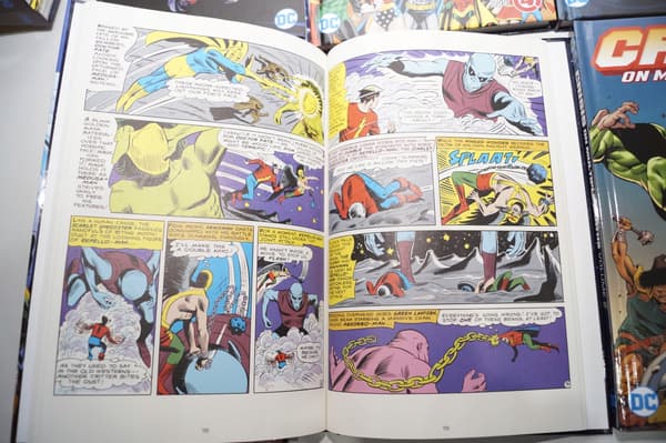 Crisis on Infinite Earths Box Set COMICS
