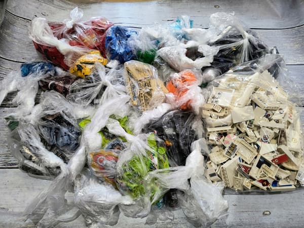 LEGO bricks with stickers – mixed set, 3.5 kg – Second-hand