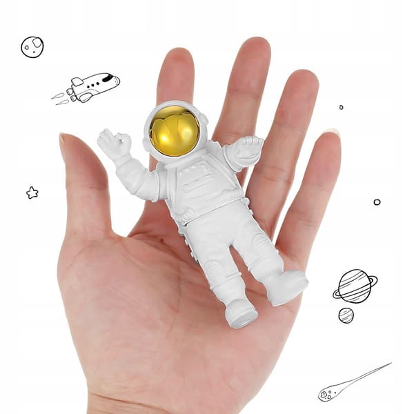 3 ASTRONAUT FIGURINES – DECORATIONS FOR SHELVES AND OFFICES