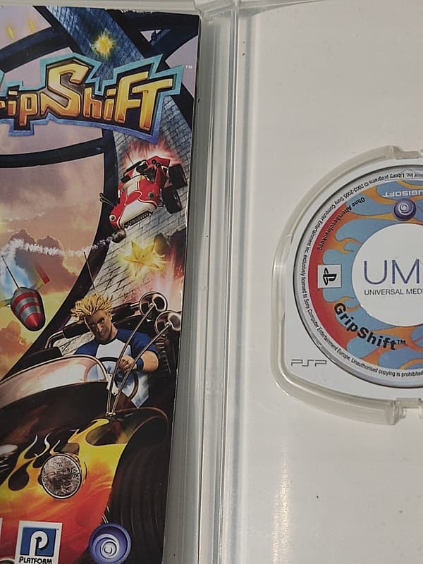 PSP GRIPSHIFT PLAYSTATION UMD