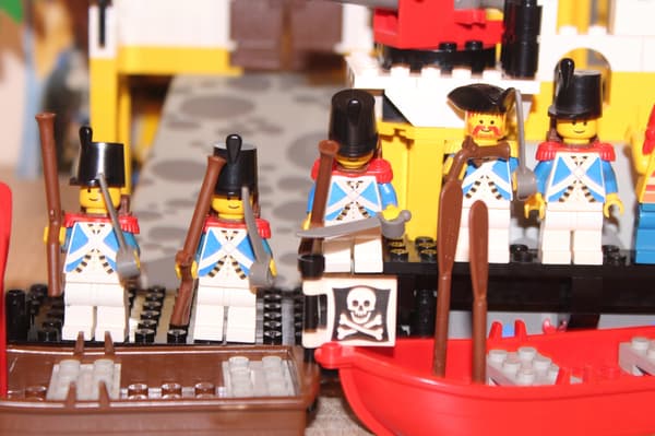 LEGO PIRATES ISLANDERS 6276-3 with INSTRUCTIONS: Eldorado Fortress SET