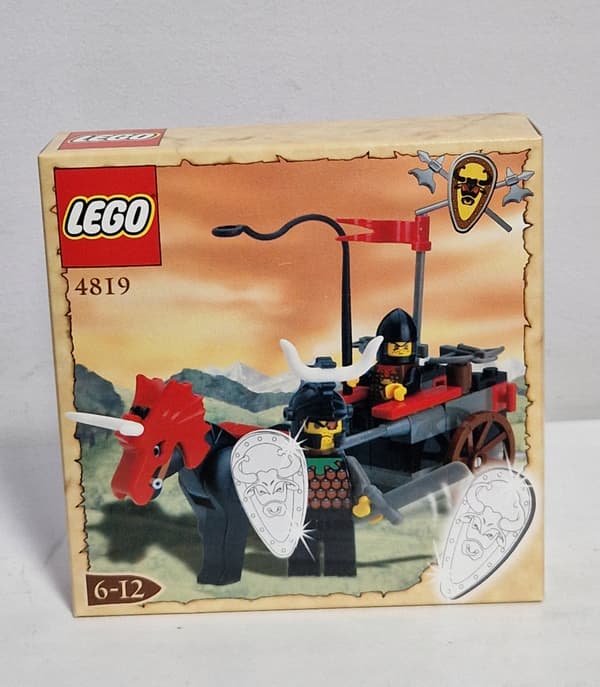 LEGO 4819 Bull’s Attack Wagon Castle