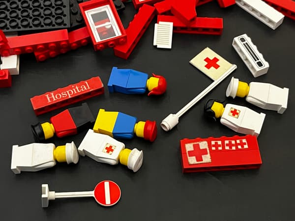 363 LEGO Hospital