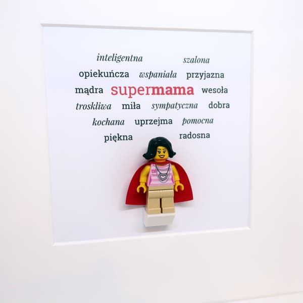 FRAME WITH A LEGO FIGURINE – A GIFT FOR MUM ON MOTHER’S DAY