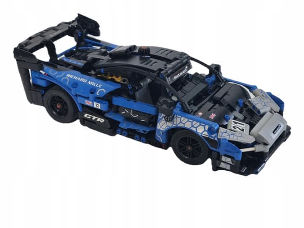 LEGO 42123 Technic MCLAREN SENNA GTR – set components