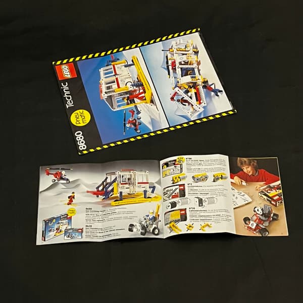 8680 LEGO Arctic Rescue Base