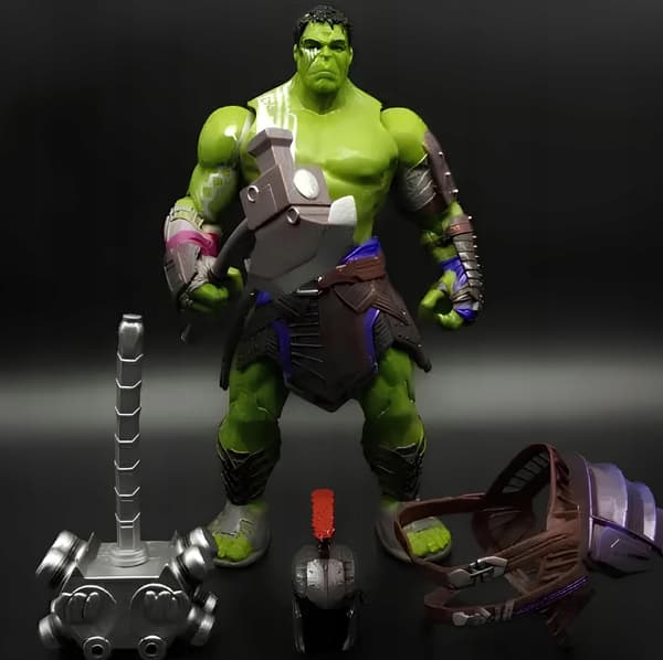 20 cm figurine – Collectors’ item with moving parts