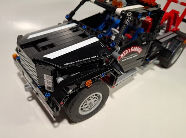 LEGO Technic: 9395 – Roadside Assistance Van