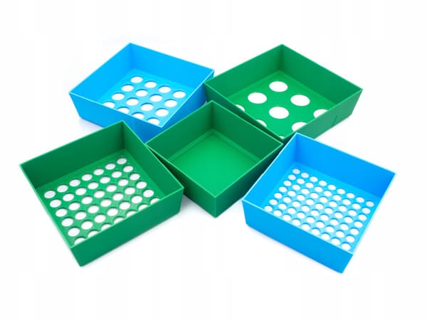 Block sorter, stackable container for sorting blocks