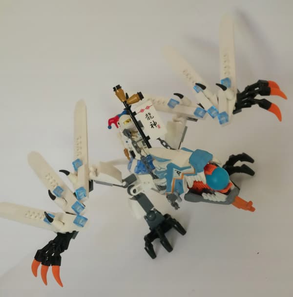 LEGO Ninjago: 2260 – The Ice Dragon’s Attack