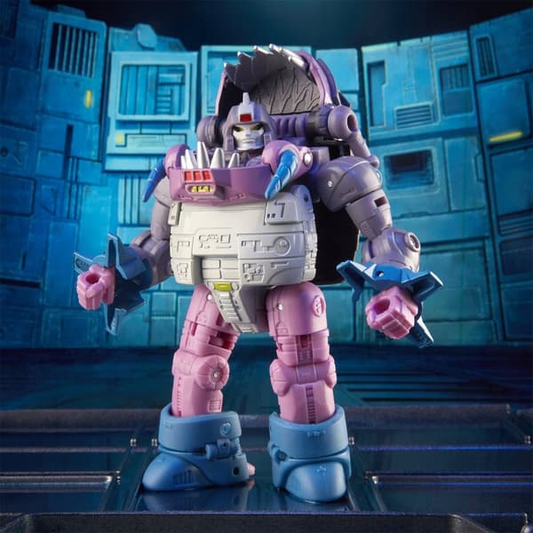 Hasbro Transformers GEN Deluxe GNAW
