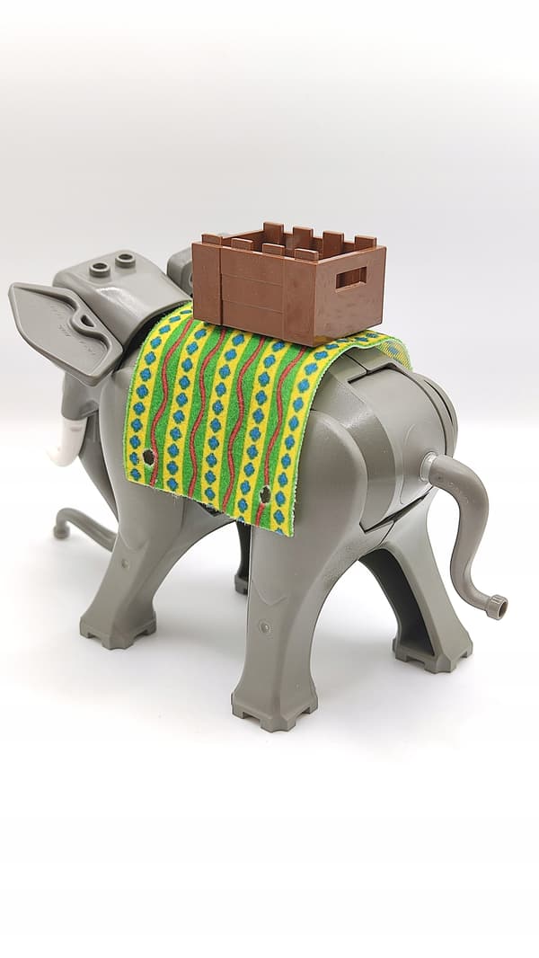 Lego Animals Elephant Minifigure + accessories