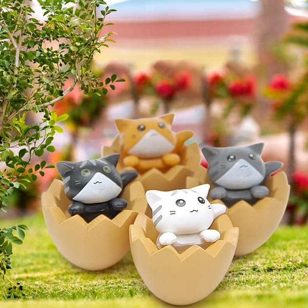 4 REALISTIC CAT FIGURINES, MINI PVC DECORATIONS