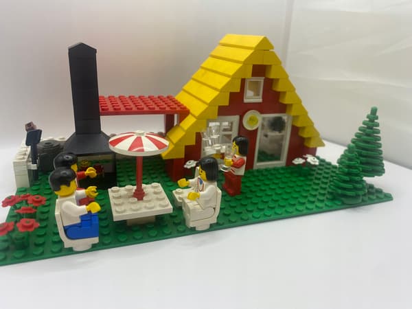Lego 1472 Town Holiday Home