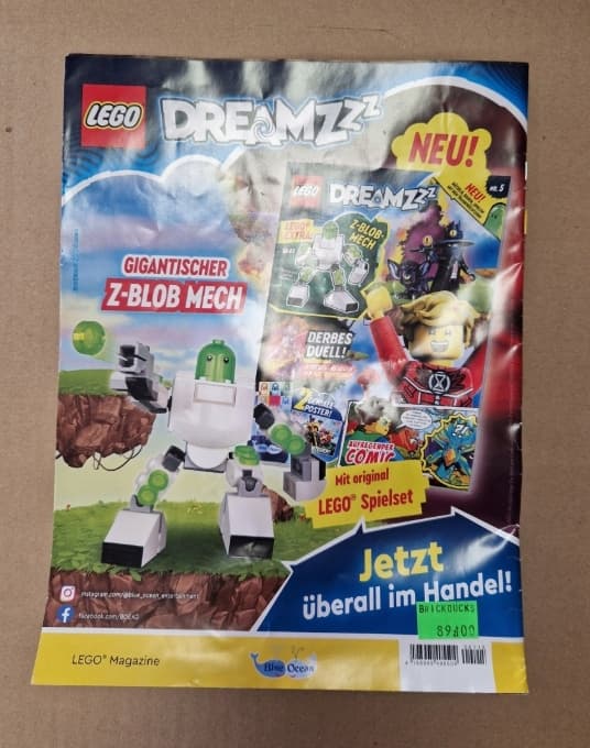 LEGO Ninjago Lloyd 892313, including a magazine