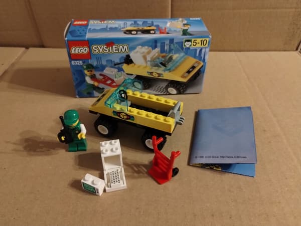 LEGO City 6325 Parcel Collection