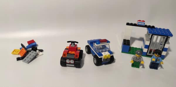 LEGO Bricks & More: 4636 – Police – building set