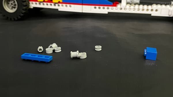 8847 LEGO Racing Car