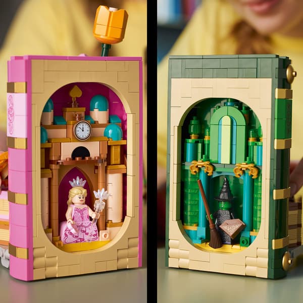 LEGO Wicked 75691 Bookends featuring Glinda and Elphaba