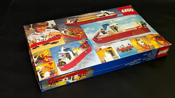 4025 LEGO Fire Engine