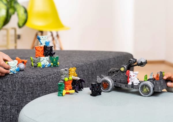 SCHLEICH ELDRADOR CATAPULT WITH MINI CREATURE + ACTION FIGURE