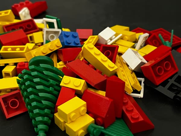 6365 LEGO Holiday Home