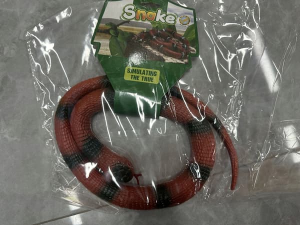 Flexible snake figurine 1st
