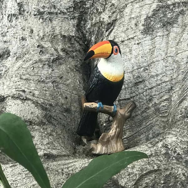 GREAT TOUCAN FIGURINE SIMULATED TOY FIGURINE