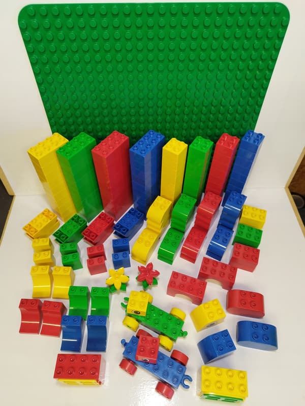Lego Duplo building set, 234 pieces