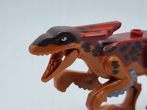 LEGO 76951 Jurassic World DINOSAUR PYRORAPTOR minifigure pyroraptor01