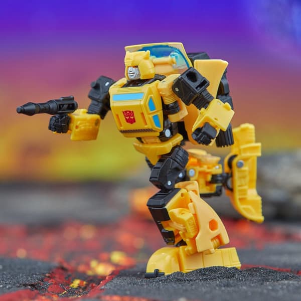 Transformers Generations Legacy United Deluxe Action Figure: Bumblebee