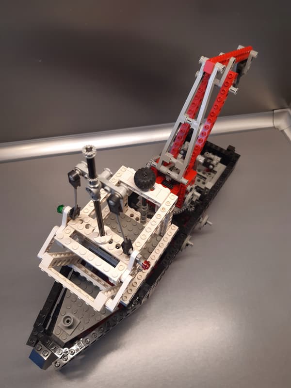 LEGO Technic 8839 SUPPLY SHIP