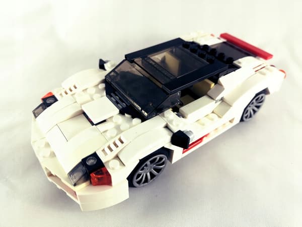 LEGO CREATOR 31006 HIGHWAY CONQUERORS – A UNIQUE 3-in-1 SET