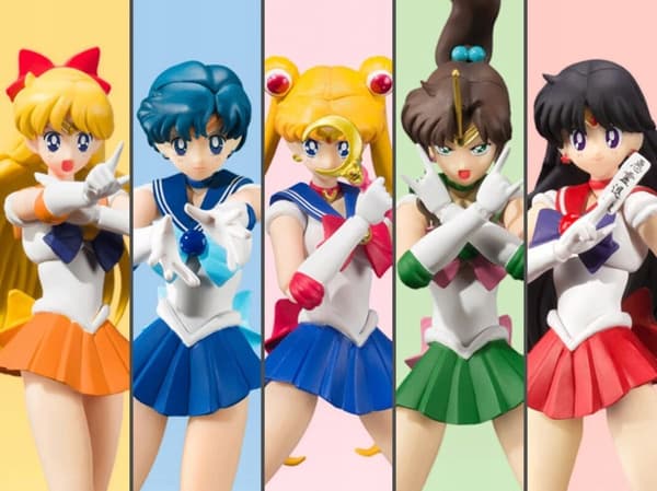 ANIME FIGURINES: Sailor Chibi Moon Figuarts by Bandai