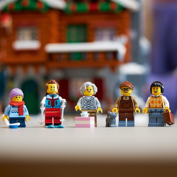 LEGO set 10325 Mountain Cabin, 1,517 pieces