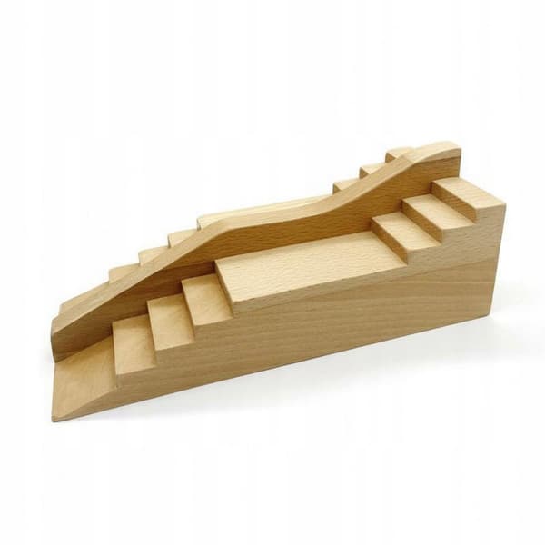A solid wood toe-skating ramp for practising Ollies, with an elegant design – Spot B